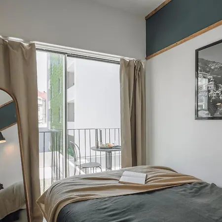 Marinella - 2 Bedrooms In Santo Antonio * Lissabon